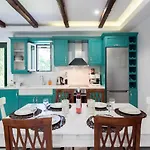 Spitaki Pool House & Spitaki Jacuzzi Deluxe Appartement *
