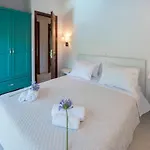 Spitaki Pool House & Spitaki Jacuzzi Deluxe *