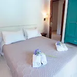 Spitaki Pool House & Spitaki Jacuzzi Deluxe Corfu (city)