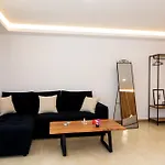 Spitaki Pool House & Spitaki Jacuzzi Deluxe Apartment