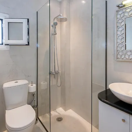 Spitaki Pool House & Spitaki Jacuzzi Deluxe * Corfu (city)