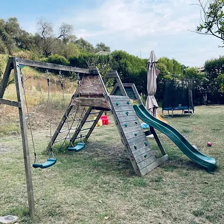 Spitaki Pool House Apartmán