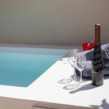 Apartment Spitaki Pool House & Spitaki Jacuzzi Deluxe *