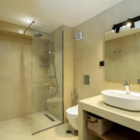 Spitaki Pool House & Spitaki Jacuzzi Deluxe