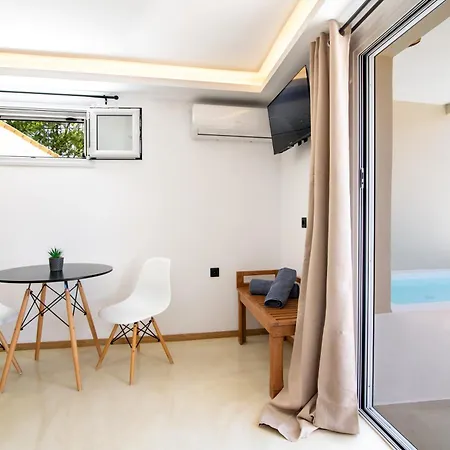 Spitaki Pool House & Spitaki Jacuzzi Deluxe Corfu (city)