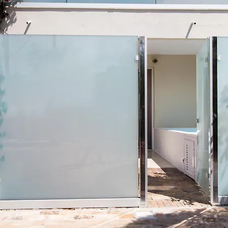 Spitaki Pool House & Spitaki Jacuzzi Deluxe * Corfu (city)